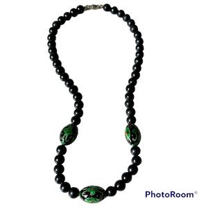 Vintage Chinese cloisonné black beaded necklace in excellent used condition